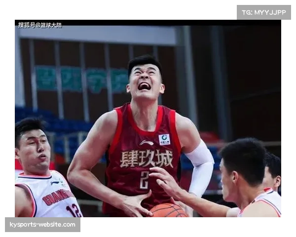 上海防守侵略性与站位平衡出色 场均犯规最少却保持高强度压迫 上海防守侵略性与站位平衡出色 场均犯规最少却保持高强度压迫